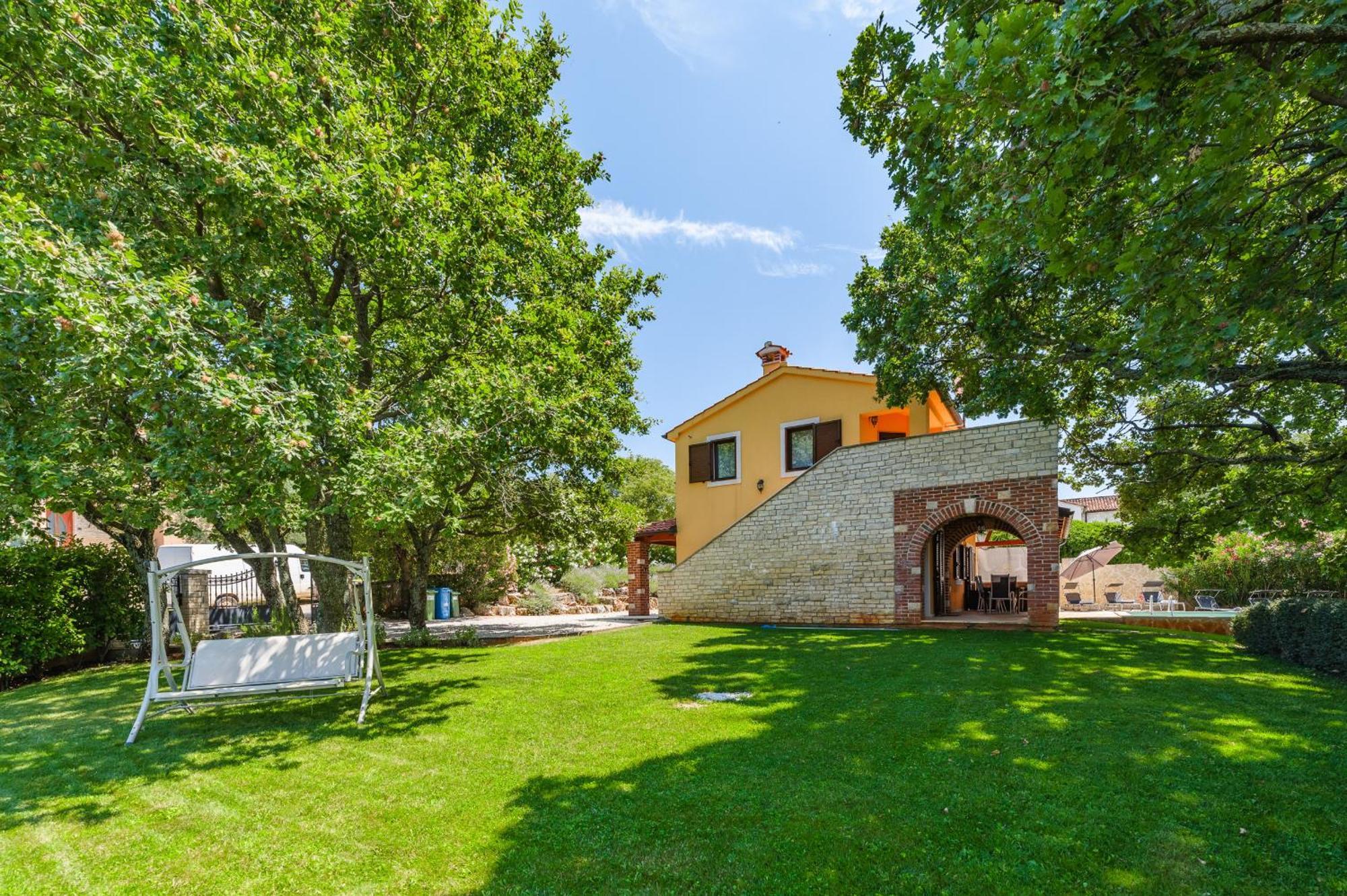 Villa Hrast Bacva Višnjan Exterior foto