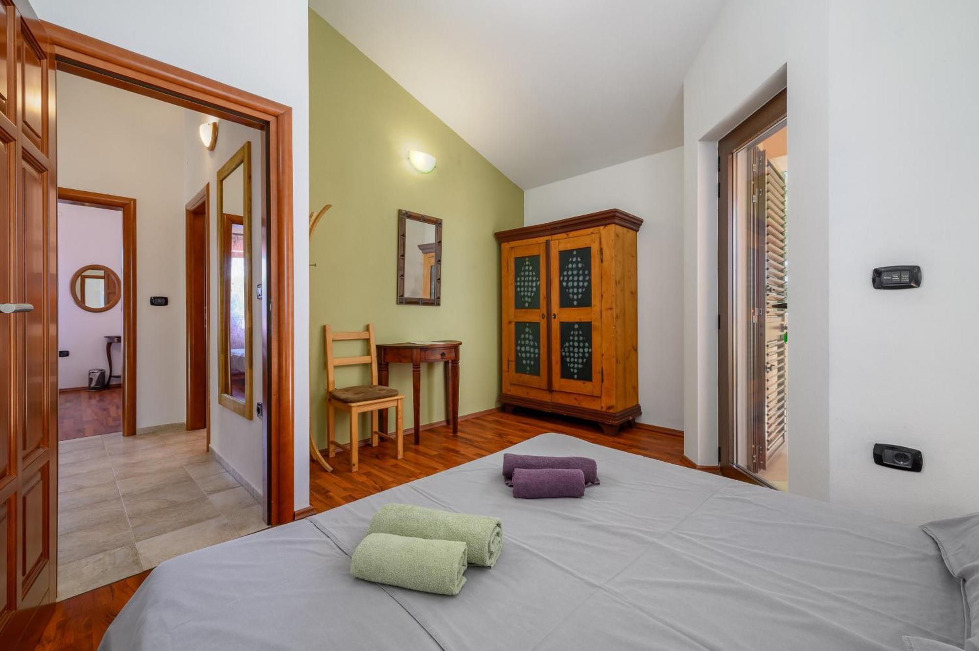 Villa Hrast Bacva Višnjan Exterior foto