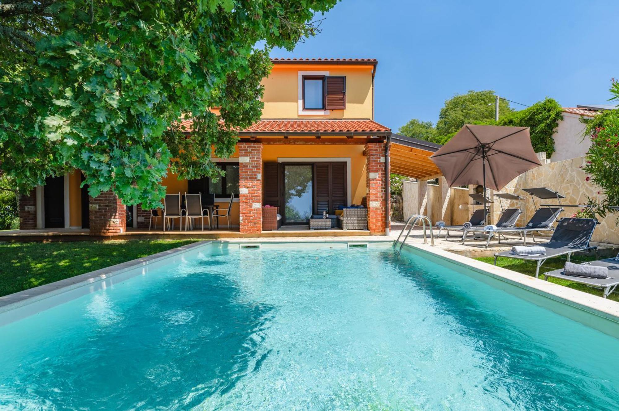Villa Hrast Bacva Višnjan Exterior foto