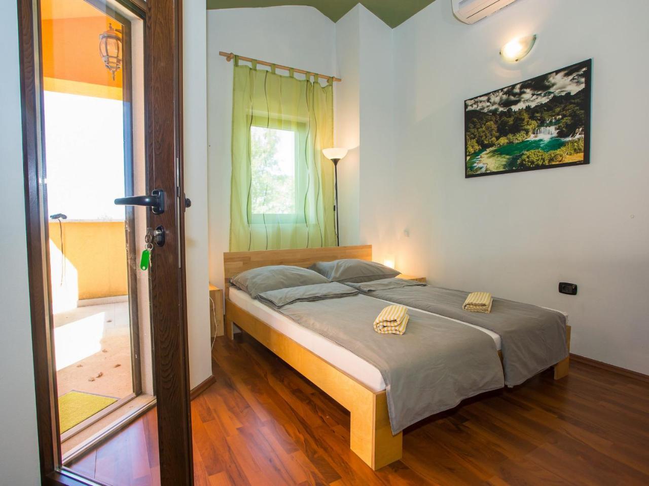 Villa Hrast Bacva Višnjan Exterior foto