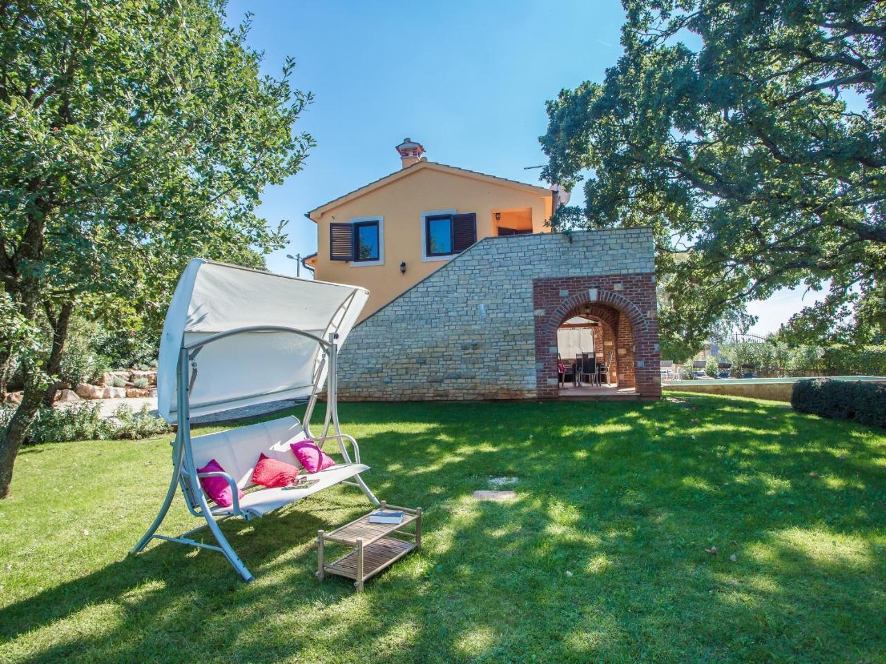 Villa Hrast Bacva Višnjan Exterior foto